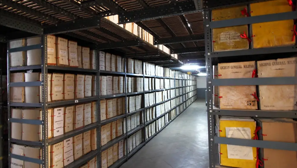 Archivo General Militar de Guadalajara surge como depósito documental en 1967 para descongestionar parte de los fondos conservados por el Archivo del Ministerio del Ejército