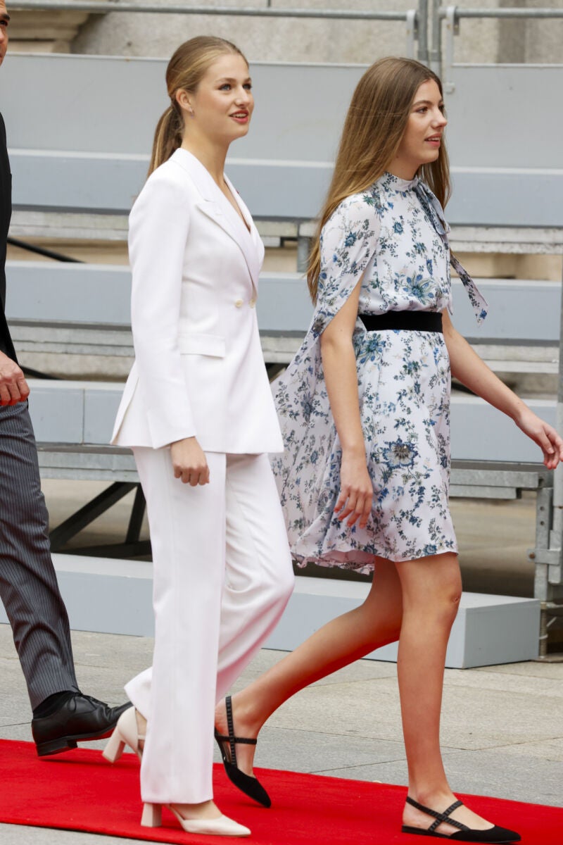 La Infanta Sofía junto a su hermana.