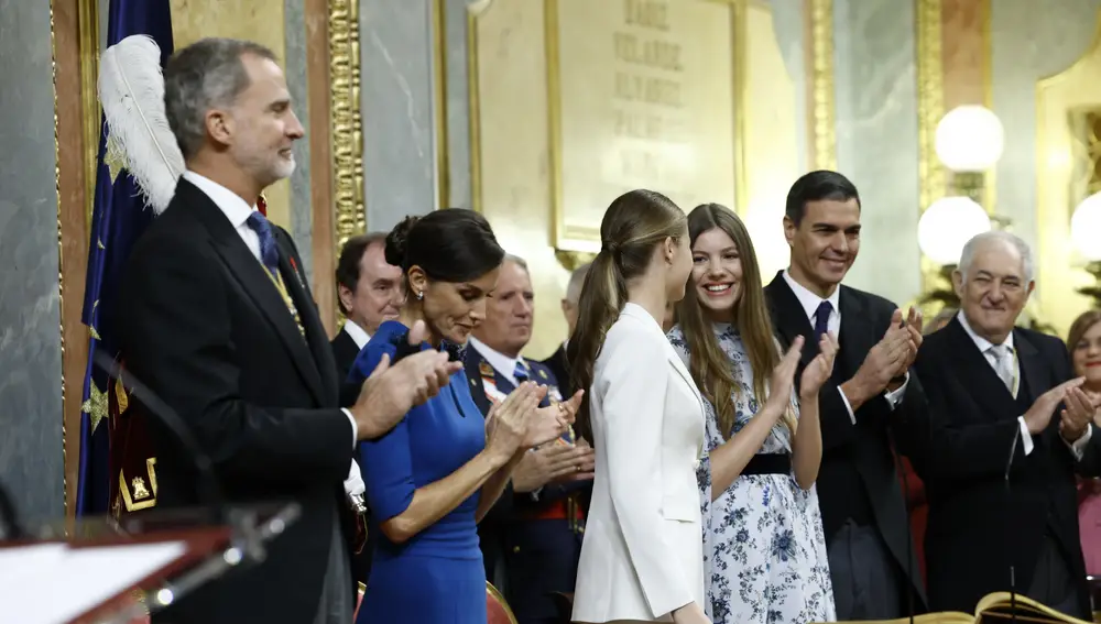 La infanta Sofía, el mayor apoyo de la Princesa Leono durante la jura de la Constitución