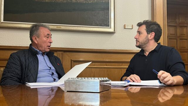 El vicepresidente primero de la Diputación de Zamora, Víctor López de la Parte, se reúne con el alcalde Javier Aguado Hernández