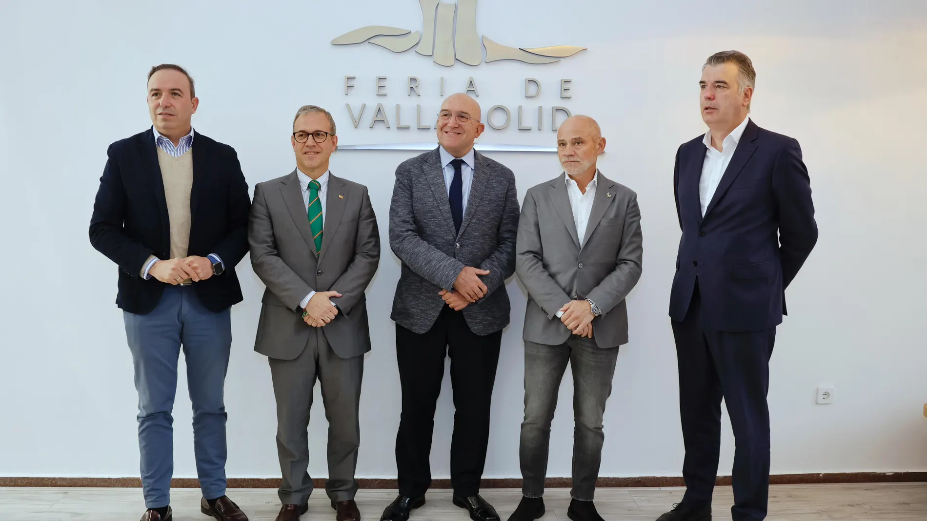 Reunión del comité ejecutivo de la Feria de Valladolid con Víctor Alonso, Mariano Veganzones, Jesús Julio Carnero, Víctor Caramanzana y Alberto Alonso