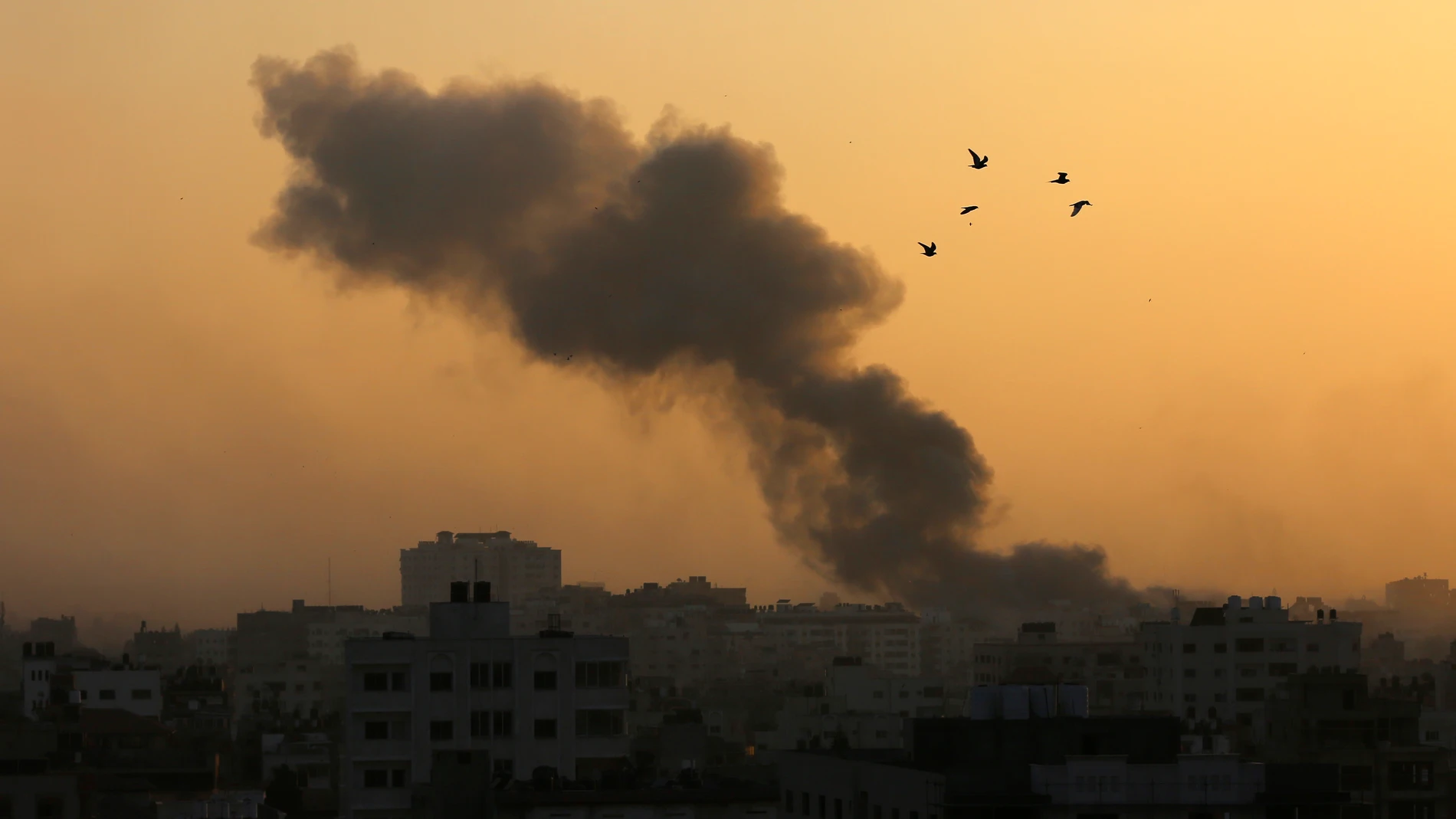 Smoke rises following Israeli airstrikes in Gaza City, Thursday, Nov. 2, 2023. (AP Photo/Abed Khaled)