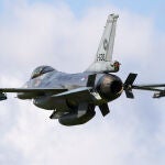 Ucrania.- Países Bajos envía cinco cazas F-16 a Rumanía para entrenar a pilotos ucranianos