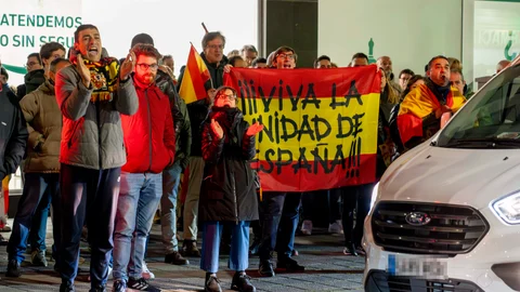 Protestas en la sedes del PSOE en Valladolid