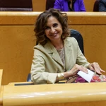 La ministra de Hacienda en funciones y vicesecretaria general del PSOE, María Jesús Montero, durante el pleno del Senado.