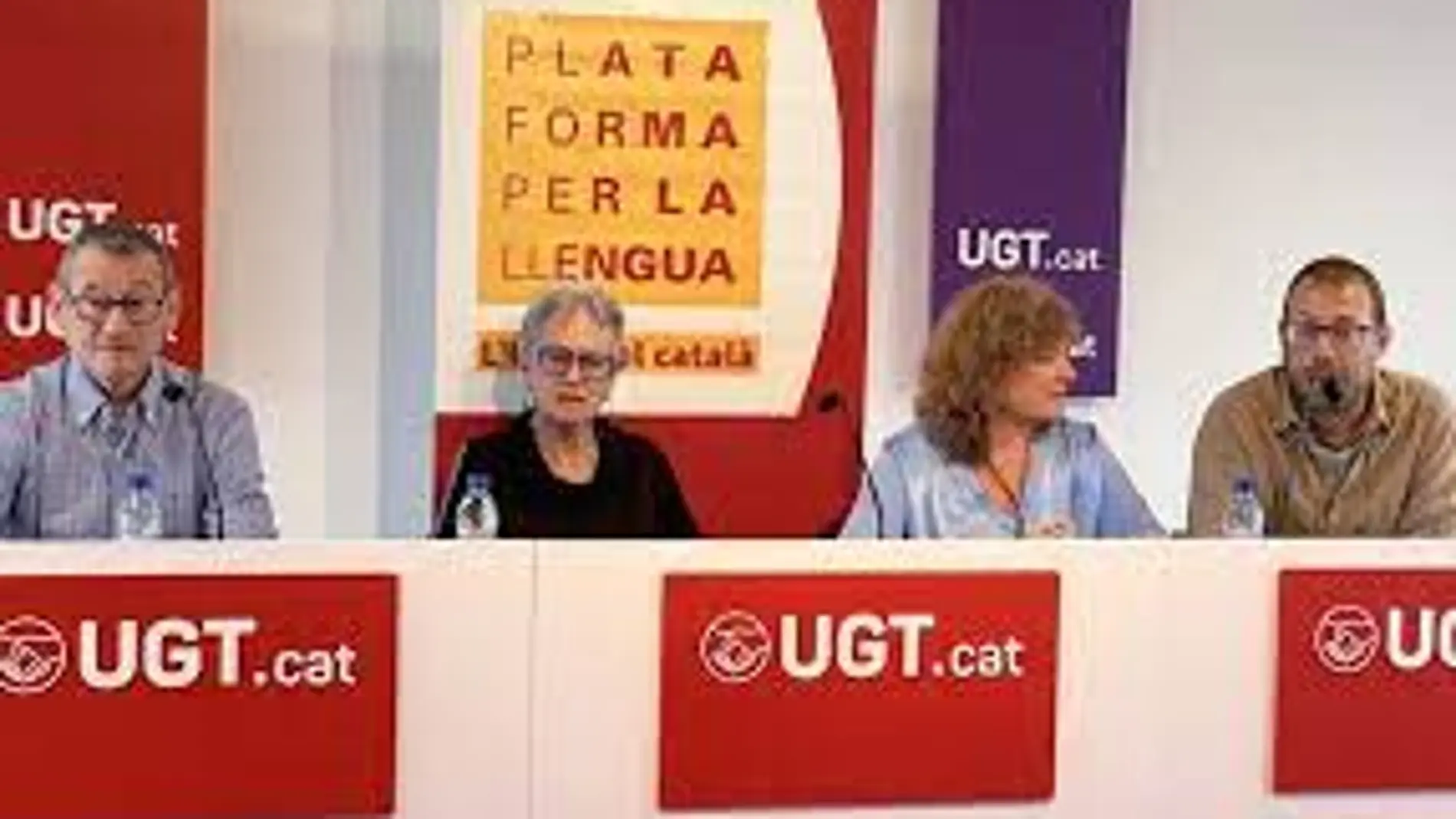 Rueda de prensa conjunta entre la Plataforma per la Llengua y UGT