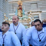 Madrid celebra la festividad de su patrona, la Virgen de la Almudena, en una jornada festiva donde los represe
