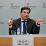 Fernández Carriedo atiende a la prensa tras el Consejo de Gobierno