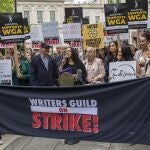 Economía.- El sindicato de actores de EEUU y Hollywood llegan a un acuerdo provisional para acabar la huelga