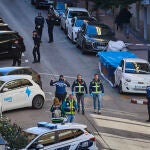 La Policía investiga en el lugar donde el político español Alejo Vidal-Quadras, que fue vicepresidente del Parlamento Europeo y presidente del conservador Partido Popular (PP) en Cataluña, ha recibido un disparo en la cara en la calle Núñez de Balboa de Madrid. Vidal-Quadras se encuentra fuera de peligro tras ser tiroteado en Madrid. 