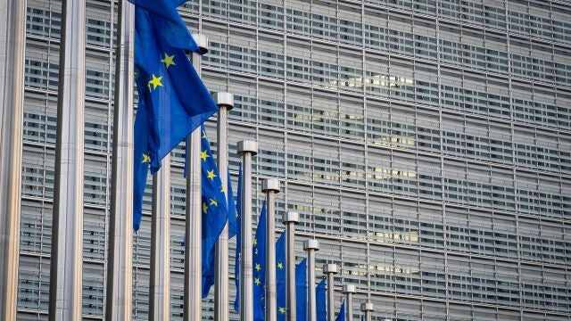 UE.- Bruselas da a Meta y Snap hasta diciembre para que expliquen medidas para proteger a menores