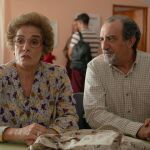 Lola evita una pelea entre Román y Curro en "Amar es para siempre"