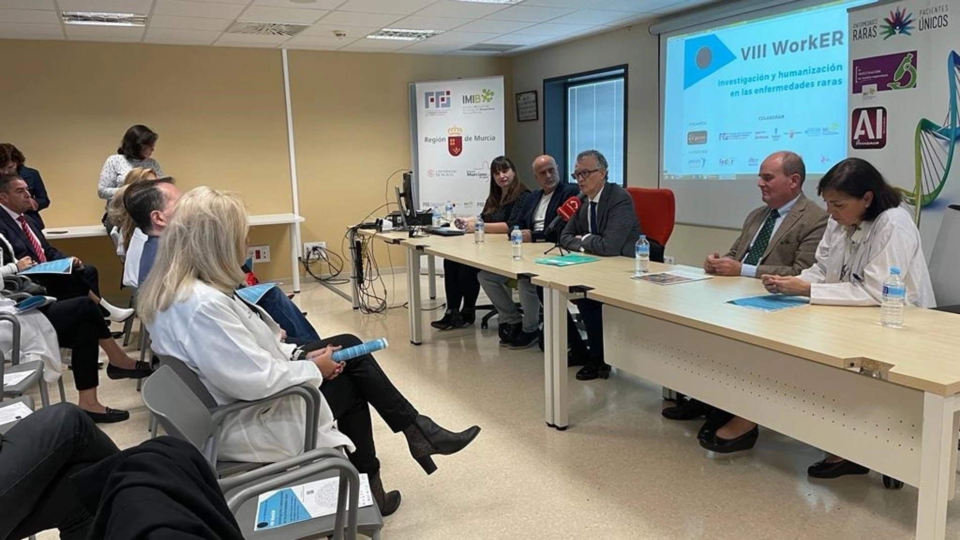 El consejero de Salud, Juan José Pedreño, inauguró el ‘VIII WorkER’ sobre investigación y humanización en las enfermedades raras, organizado por la asociación D’ Genes.