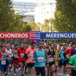 Merengues y colchoneros se retan este domingo en una carrera entre el Bernabéu y el antiguo Calderón