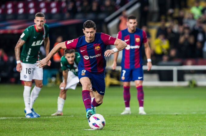FC Barcelona v Deportivo Alaves - La Liga EA Sports