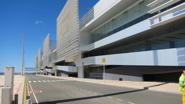 MURCIA.-El Aeropuerto de la Región registra cerca de 825.000 viajeros hasta octubre, un 4,8% más que en el mismo periodo de 2022