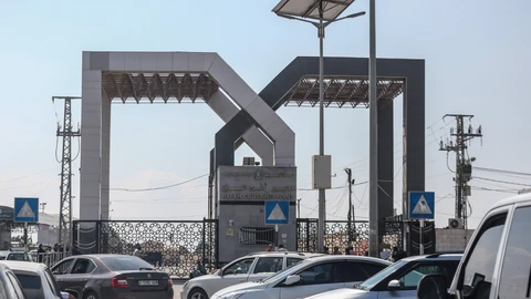 Otros 74 españoles consiguen abandonar Gaza por el paso de Rafá