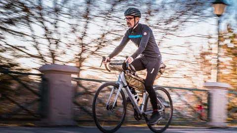 ¿Cuál es la multa por circular por la acera con la bici?
