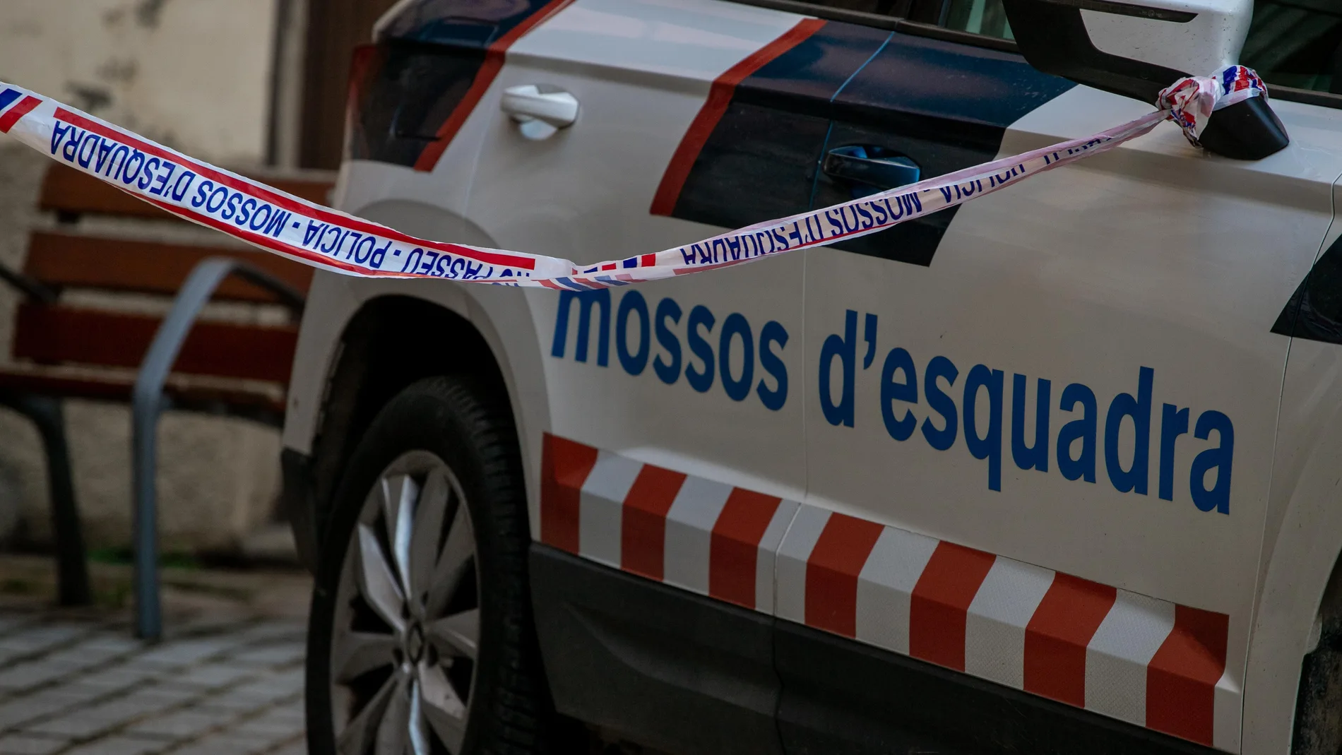 Una patrulla de los Mossos acudió con rapidez al lugar del crimen 