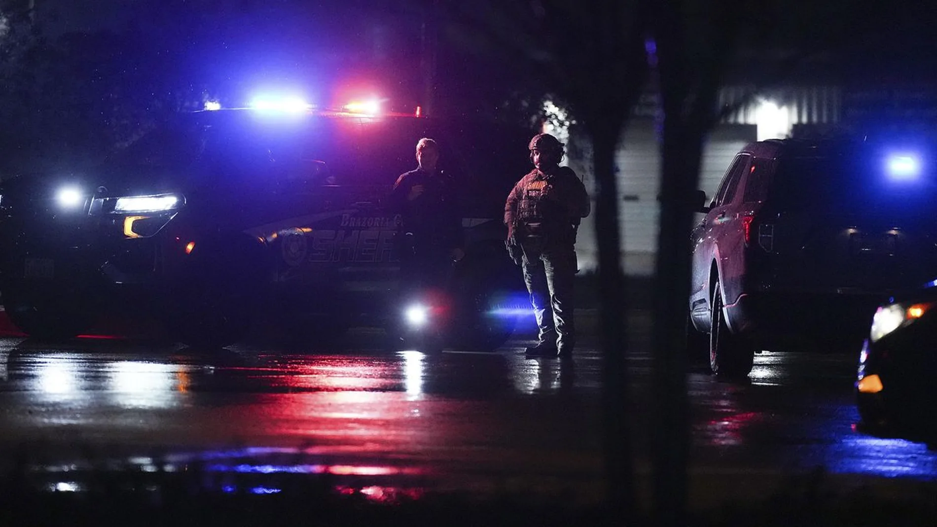 Un muerto y varios heridos en un tiroteo en un mercadillo de Texas