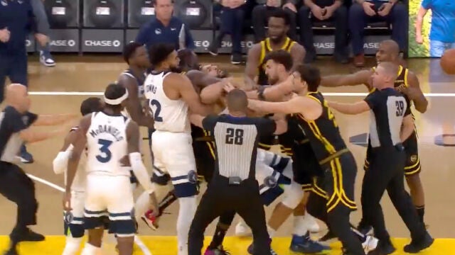 Draymond Green, en una de sus agresiones de esta temporada