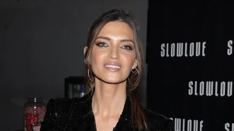 Sara Carbonero guapísima con un look muy rockero.