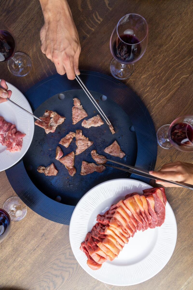 Una de las ricas tablas de carne de Essentia