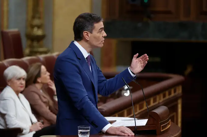 España involuciona hacia una dictadura encubierta