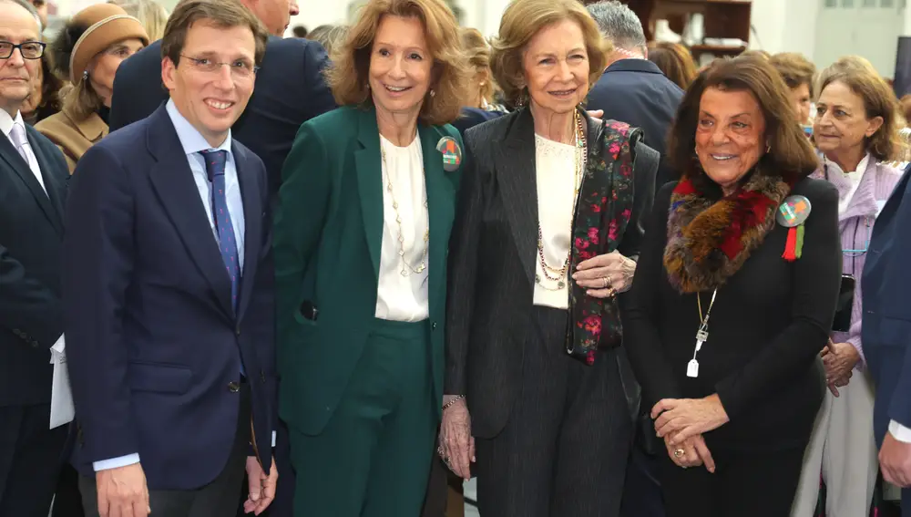 La Reina Sofía acude a la inauguración de 'El Rastrillo de Nuevo Futuro'