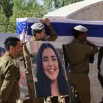  Israeli soldiers carry the coffin of Israeli soldier Noa Marciano during her funeral in Modiin, Israel, 17 November 2023. 