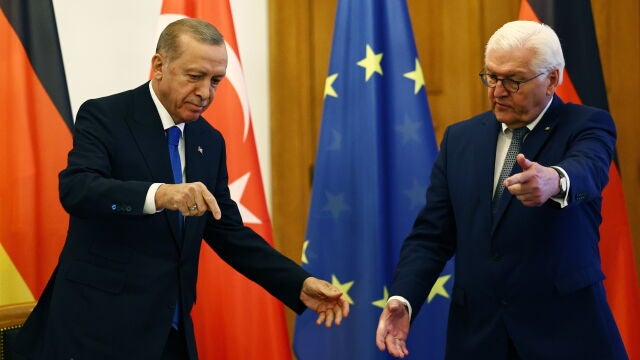 Turkish President Erdogan meets German President Steinmeier in Berlin