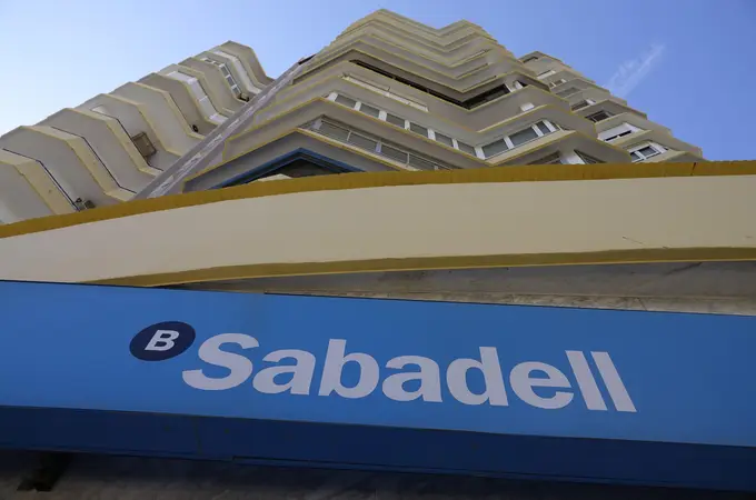 Banco Sabadell bate su récord histórico de 2006 y gana 1.332 millones en 2023, un 55% más