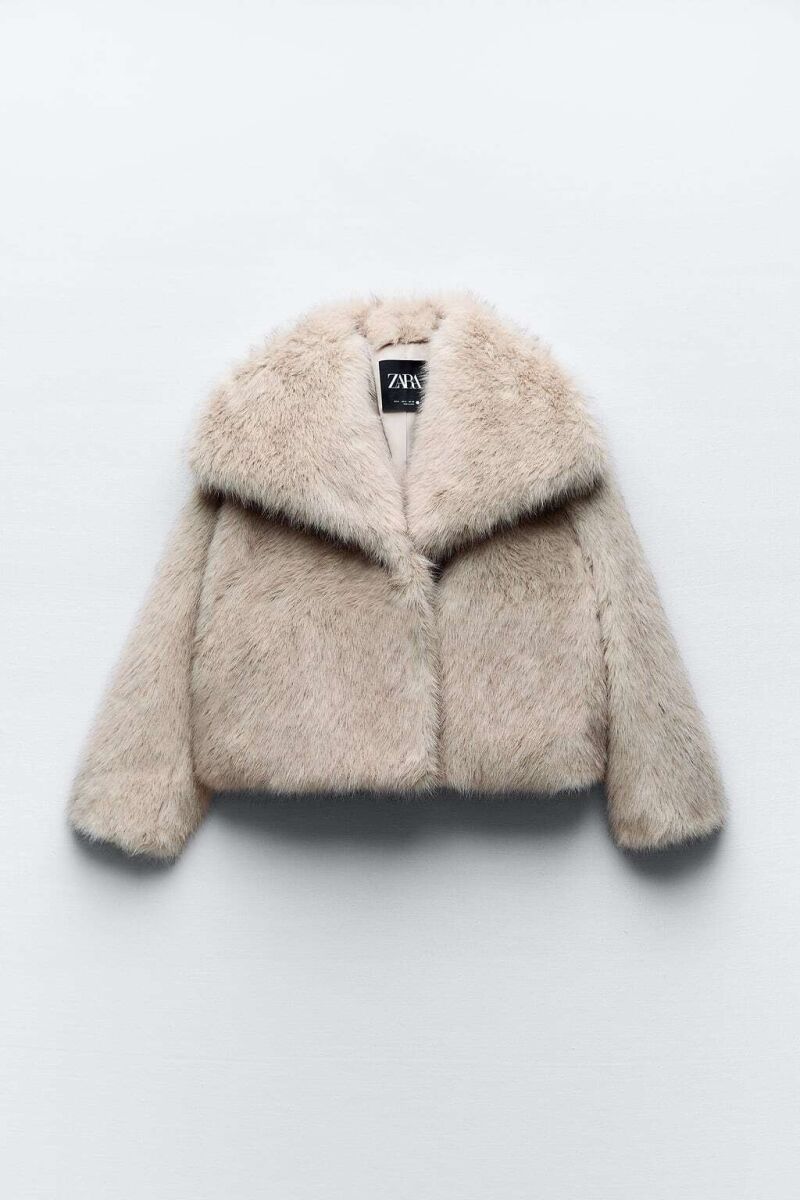 Chaqueta corta efecto pelo