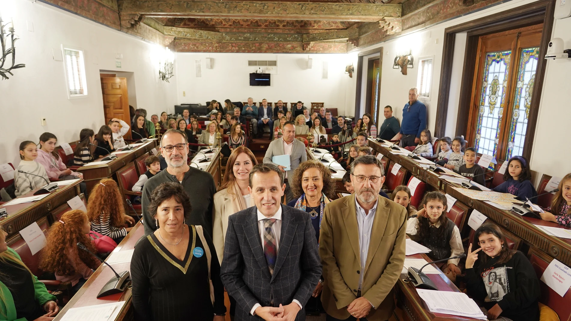 El presidente de la Diputación de Valladolid, Conrado Íscar, celebra el Día Mundial de la Infancia con un acto institucional en el que se reconoce la labor de los centros escolares de la provincia.
