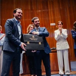 Alberto Garzón entrega su cartera ministerial a Pablo Bustinduy
