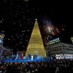 MADRID.-VÍDEO: Madrid enciende su Navidad "más mágica" con 6.600 cadenetas, 115 cerezos y 11 grandes abetos