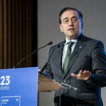 AM.- Albares convoca a la embajadora de Israel en España para que explique las "inaceptables" acusaciones contra Sánchez