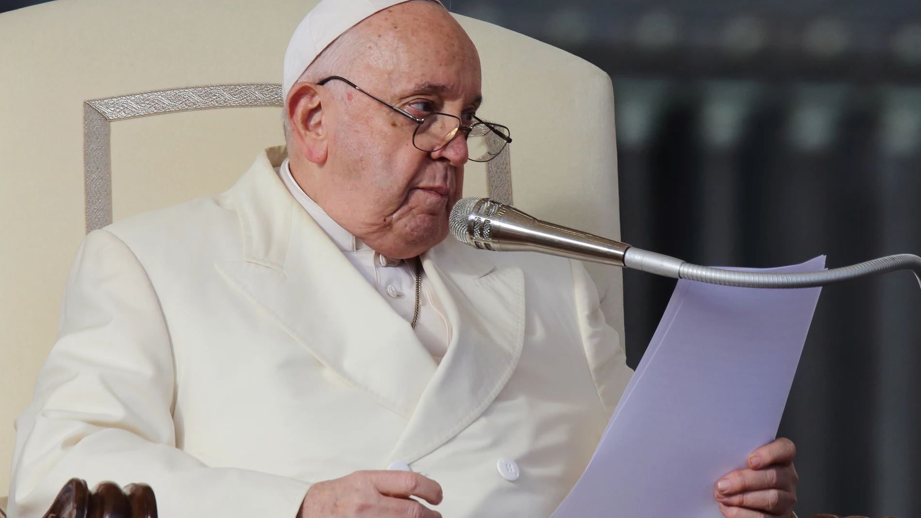 El Papa rechaza "la difusión de mensajes de odio" en Internet