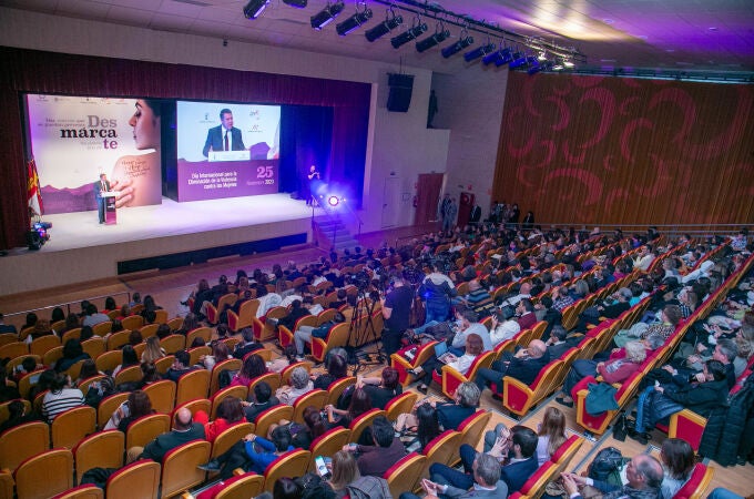 Castilla-La Mancha tendrá la primera ley autonómica frente a la brecha salarial