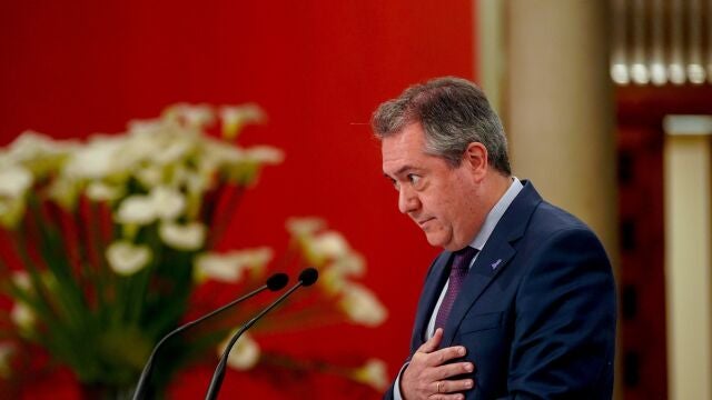El secretario general del PSOE-A y candidato a la presidencia de la Junta de Andalucía, Juan Espadas, durante su intervención en los Encuentros SER, presentado por la secretaria general de UGT-A, Carmen Castilla a 07 de marzo del 2022 en Sevilla (Andalucía) 07 MARZO 2022 Eduardo Briones / Europa Press 07/03/2022