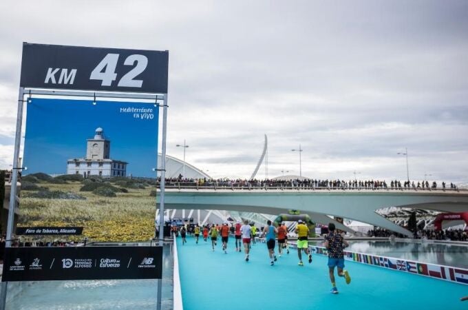 Turismo.- Los 42 puntos kilométricos del Maratón de València se llenarán de imágenes turísticas de la Comunitat