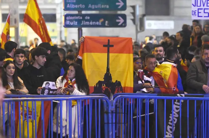 Denuncia contra el delegado del Gobierno en Madrid por prohibir el rezo de un rosario en la calle Ferraz 