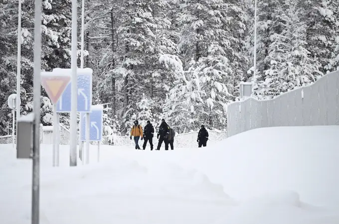 Finlandia cierra por completo su frontera con Rusia para frenar la ola de inmigrantes