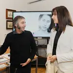 El director del festival, Jorge Rivero conversa con la concejal de cultura, Sandra Ibáñez