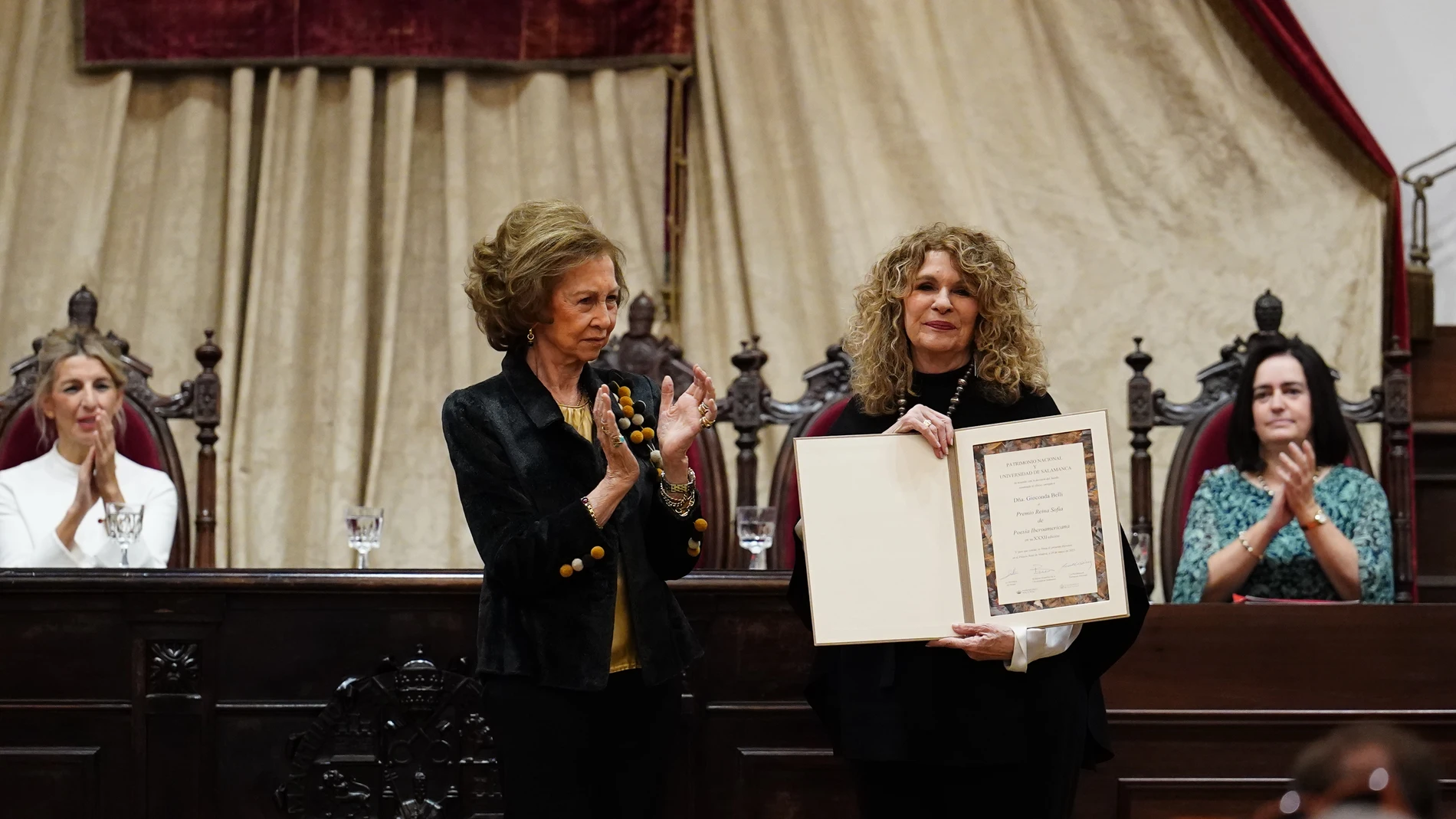 Gioconda Belli recoge "con humildad y orgullo" el Premio de Poesía Iberoamericana de manos de la Reina Sofía