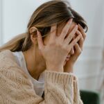 Mujer irritada