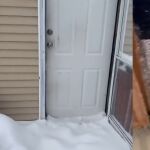 Esto es lo que sucede cuando dejas la puerta de tu casa abierta a 40 grados bajo cero