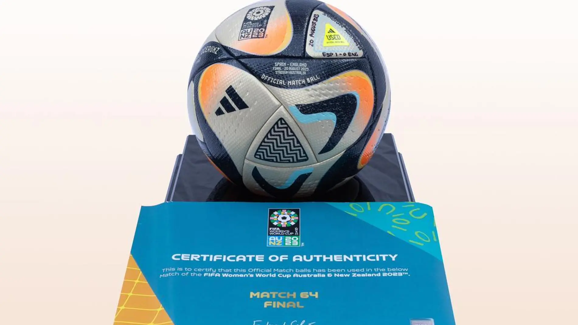 El pastizal por el que se vende el balón de la final del Mundial femenino