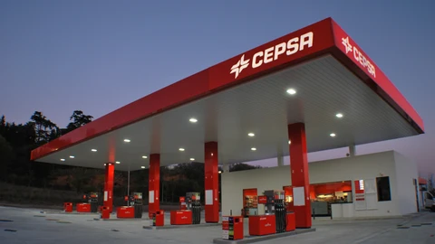 Economía.- Cepsa amplía hasta enero el descuento extra de 10 céntimos por litro para sus clientes fidelizados