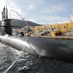 La Armada recibe en Cartagena el submarino S-81 Isaac Peral en presencia de Robles